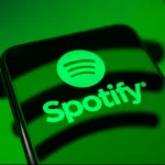 Logotipo de Spotify en la pantalla de un teléfono