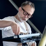 Ensayos de la producción de Thom Yorke y la Royal Shakespeare Company de ‘Hamlet Hail To The Thief’ en el Barbican Theatre de Londres
