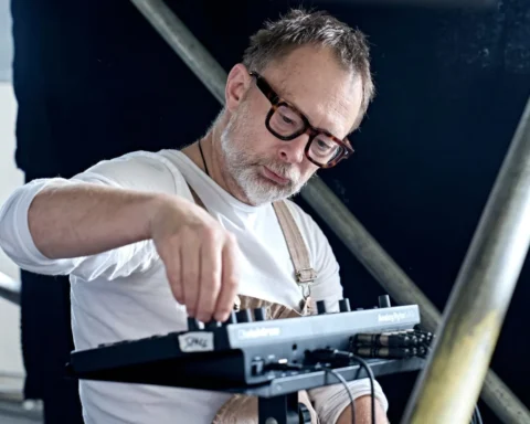 Ensayos de la producción de Thom Yorke y la Royal Shakespeare Company de ‘Hamlet Hail To The Thief’ en el Barbican Theatre de Londres